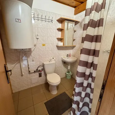 Apartment Pod Orechom *